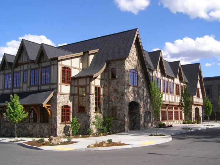 Commercial building: Valient Building